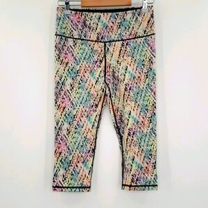 Victoria's Secret VSX Tight Catch Scratch Capris